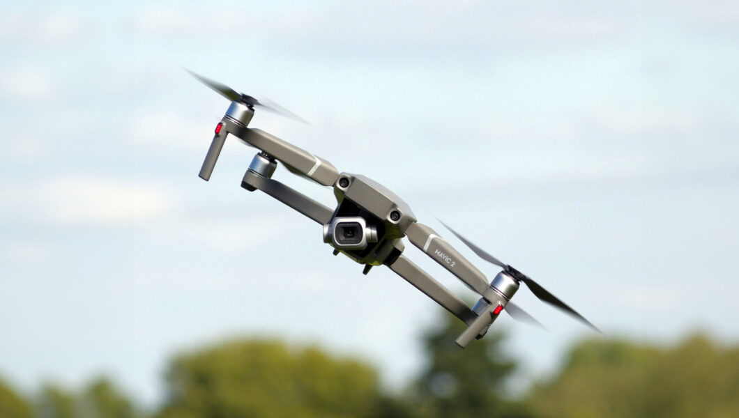 dron dji potrzebuje odpowiednio wydajnej karty pamięci do zapisu video